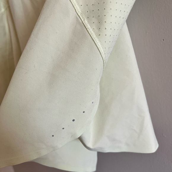 Athleta Run With It 4.5” short, Women’s size XL - Picture 6 of 6